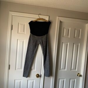 Beyond Yoga Black and Gray Leggings